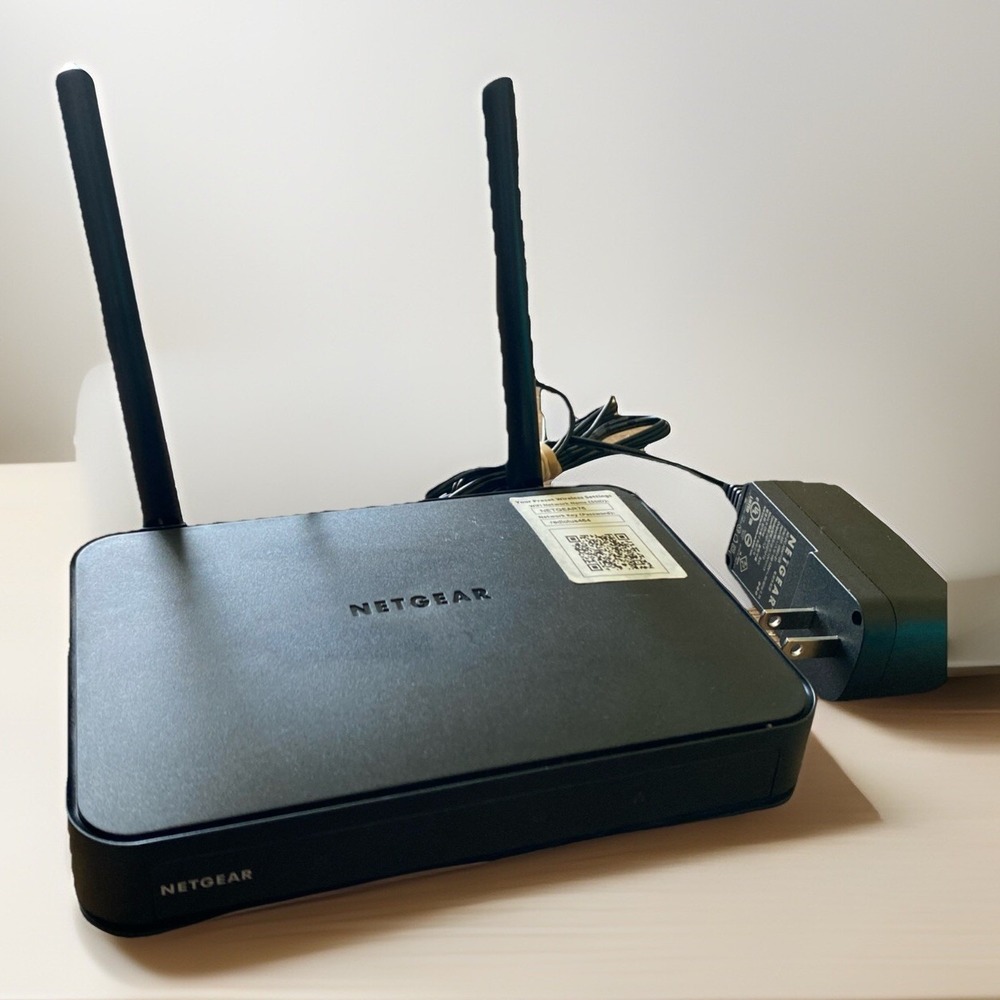 NETGEAR R6020 750 Mbps 4 Port Dual Band WiFi Router - Picture 2 of 5